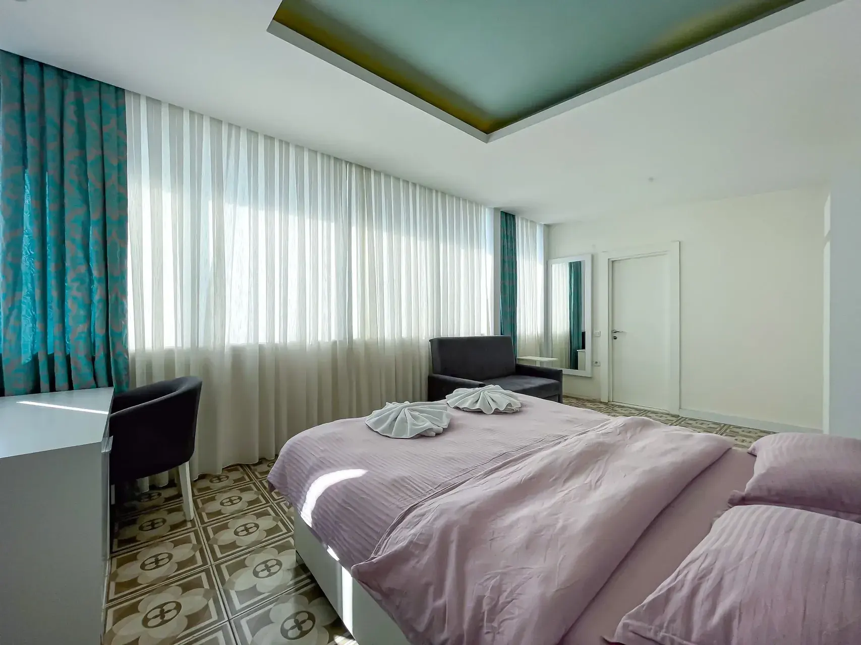 Suite room